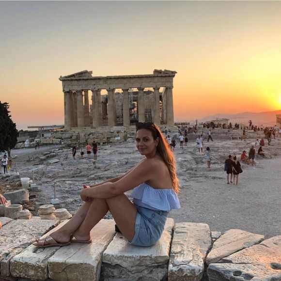 Meet your Posher, Julie - Picture 1 of 1